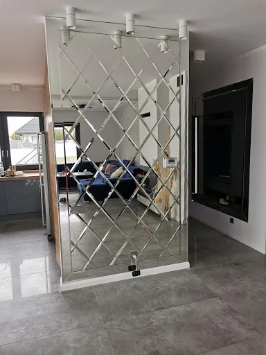 Zakład szklarski GLASS SERWIS BOGUSZ ŁAWNICZAK